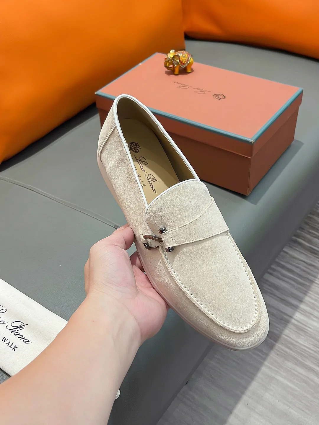 Men's shoes LORO PIANA "LP" P420 Regular size: 38-44 (casual shoes) Product materials: Selected high-mercerized suede upper, comfortable sheepskin lining; original outsole.